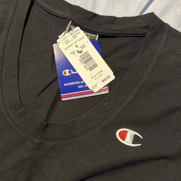 Champion everyday long sleeve brand new with tag size XL - Picture 2 of 4